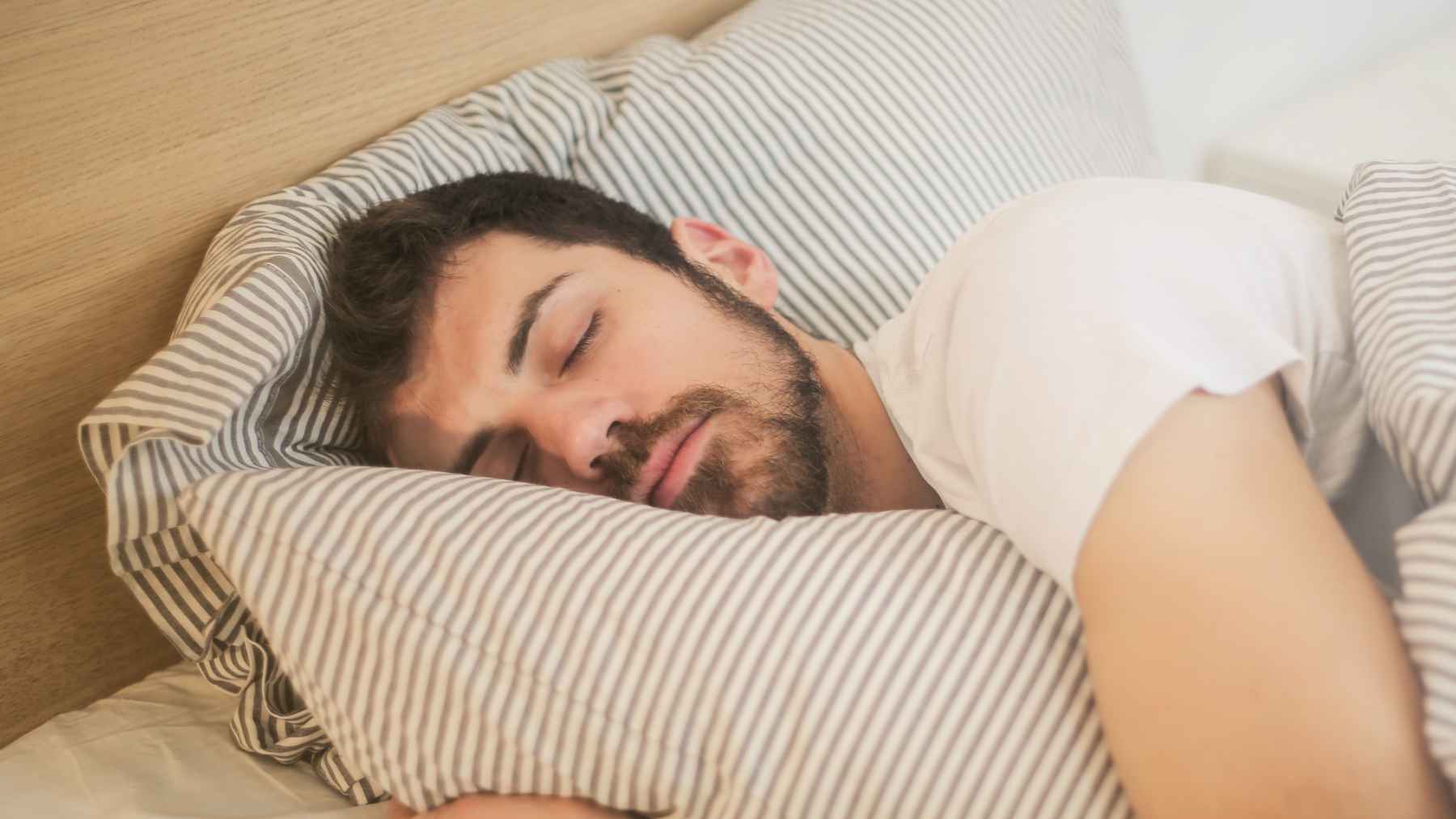 Long sleep duration linked to higher levels of the Alzheimer’s-related protein p-tau181