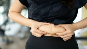 Los 4 secretos que nadie menciona para perder grasa abdominal de forma eficaz