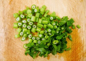 Desinflamante natural y quemagrasas: el zumo que se prepara con solo un ingrediente