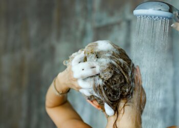 Doble limpieza del cabello