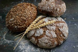 Es alto en proteínas y se hace sin harina: la opción más saludable y nutritiva al pan tradicional