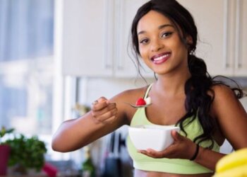 Ni ensalada ni puré: ésta es la cena sana con la que una experta ha perdido 11 kilos