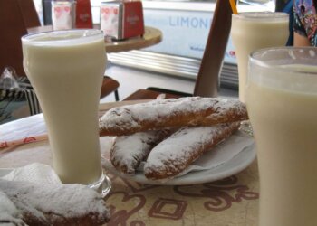 Reduce el colesterol y la recomienda la NASA: la bebida del verano conocida como "oro líquido"