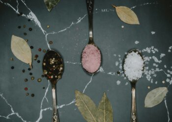 Di adiós a la sal: el sustituto natural que es antiinflamatorio