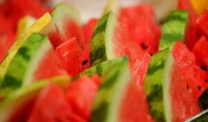 Ni plátano ni manzana: ésta es la fruta que debes comer para limpiar tu hígado de forma natural