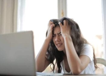 Ni tristeza ni hambre: estos son los rasgos que señalan que una persona sufre ansiedad, según una psicóloga