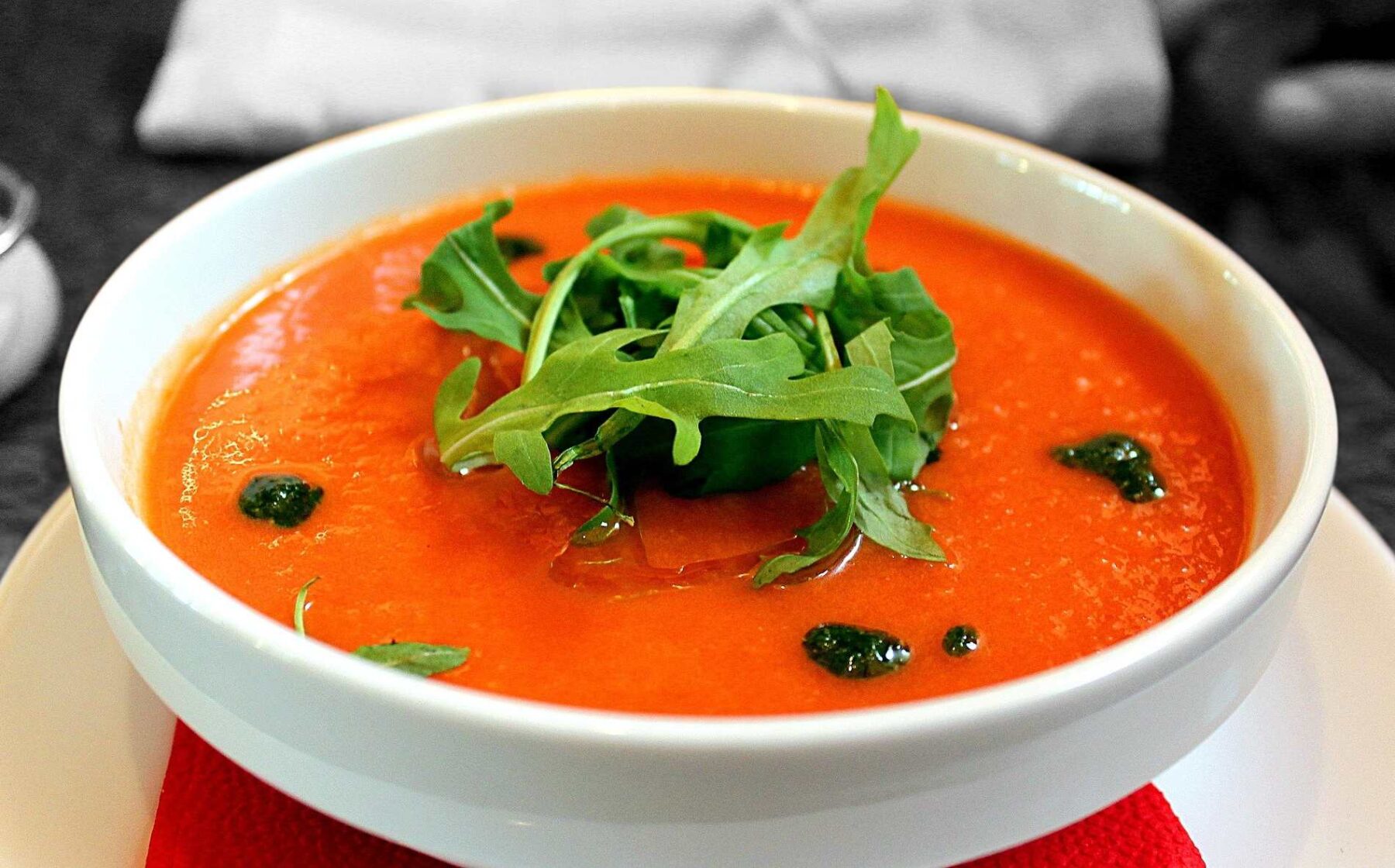 No tomes gazpacho así o engordarás: esta nutricionista te explica la mejor forma de tomarlo