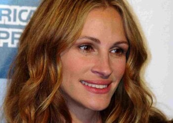 El hábito de Julia Roberts con el que serás feliz y descansarás este verano: los expertos lo confirman