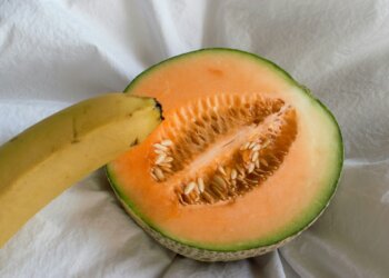 Los expertos cuentan toda la verdad sobre comer melón por la noche: esto es lo que te puede pasar