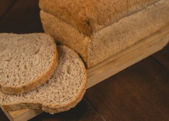 El alimento que jamás deberías tomar por las noches: te está haciendo engordar