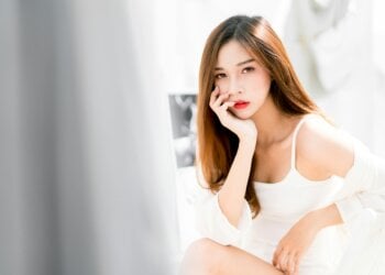 Adiós a la piel rugosa, áspera y seca: soy dermatóloga y esto es lo que recomiendo para una hidratación máxima