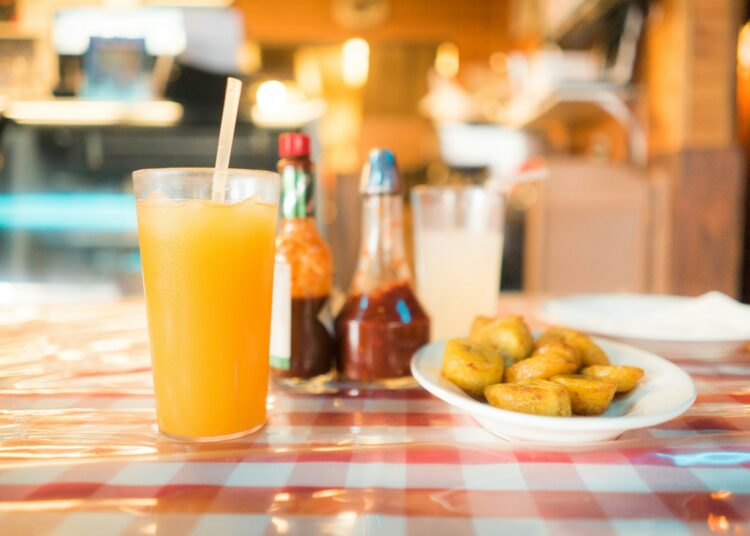 Esto es lo que les pasa a tus riñones si bebes zumo de naranja todos los días