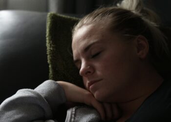 Mujer durmiendo, sueño