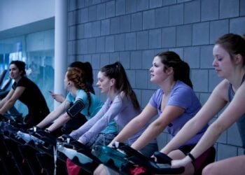 Olvídate del CrossFit: este nuevo deporte arrasa y promete quemar 800 calorías por sesión