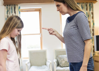 madre, mamá, enojada, hija, niña