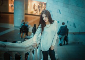 ¿Qué significa que una persona use mucha ropa de color blanco según la psicología?