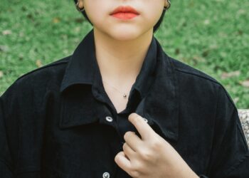 Lo tienes en casa: el alimento que usan las expertas para acabar con la papada