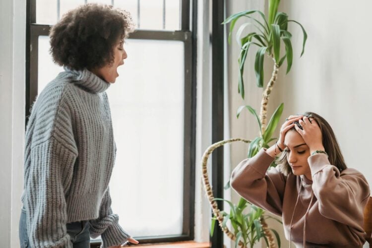 6 pasos que debes seguir para dejar de quejarte todo el rato, según los psicólogos