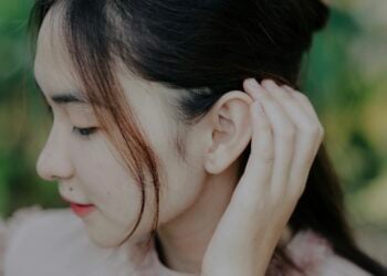 Mujer, cabello, oreja