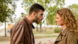 Las personas con alta inteligencia emocional usan estas frases para frenar discusiones, según un estudio psicológico