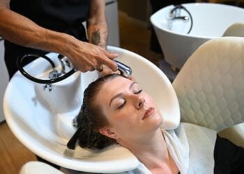 Los científicos lo tienen claro y éste es el efecto de consumir creatina en tu pelo: te va a sorprender