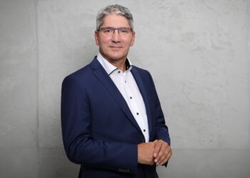 Las palabras que no debes usar si quieres parecer inteligente según la psicología, los psicólogos recomiendan que no uses estas palabras para parecer listo.