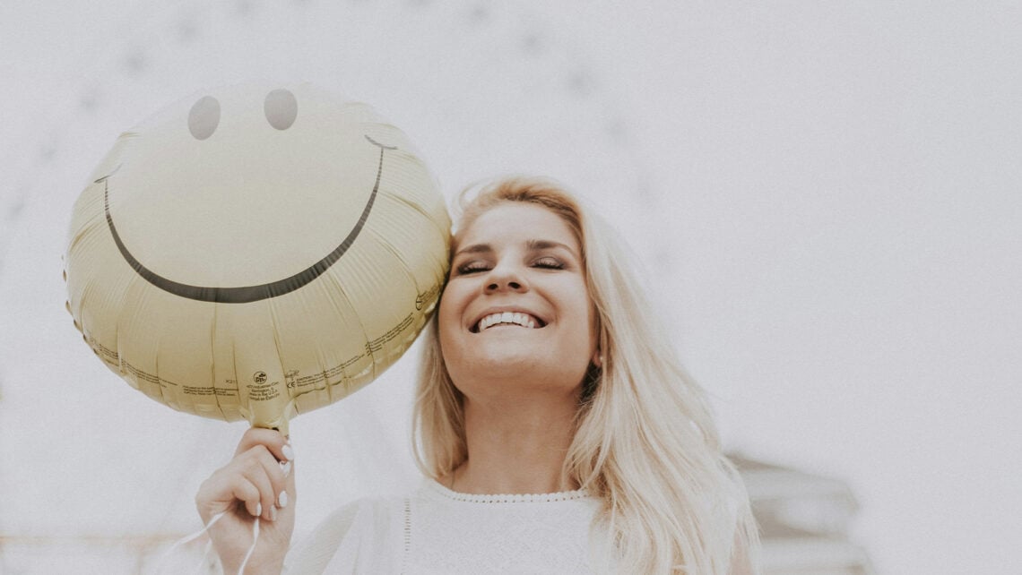 Más felices, mujer, contenta, sonrisa, mujer feliz