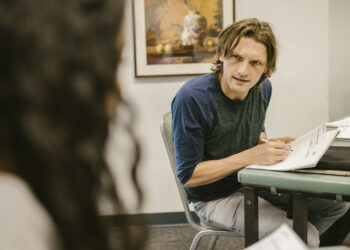 Inteligencia emocional, pregunta, hombre, duda