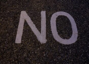 La frase que sirve para decir "no" sin ofender y funciona siempre, según los psicólogos