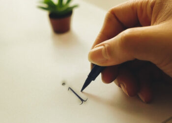 Grafología, letra I, manuscrito, mano, lapiz