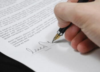 nombre completo en la firma, firma, papeles