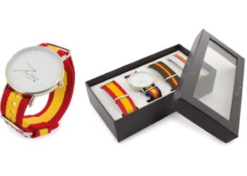 significado psicológico reloj con la bandera de España, correa del reloj bandera de España según la psicología, usar mucho la bandera de España según los psicólogos, usar los colores de España en la ropa explicación psicológica.