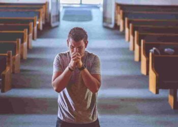 ¿Qué significa que una persona rece todos los días, según la psicología?