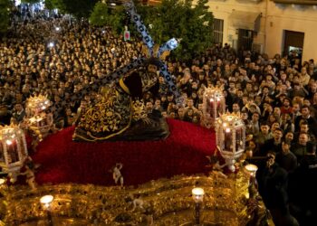 disfrutar del Carnaval y de la Semana Santa según la psicología, contradicciones religiosas según la psicología, por qué me emociona la semana santa según la psicología, semana santa y carnaval según los psicólogos, psicología de las fiestas.