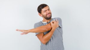 Test de personalidad: si has intentado lamerte el codo, tu carácter es más aventurero de lo que imaginas