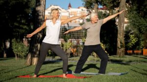 Ni correr ni andar: el ejercicio que este entrenador personal recomienda para mayores de 50 todos los días