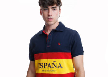 Qué significa usar un polo con la bandera de España según la psicología, significado psicológico de usar la bandera de España en el polo, significado psicológico de usar la bandera de España en los polos.