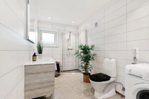 Las expertas en limpieza coinciden y aseguran que ésta mezcla es mágica para acabar con el moho en las baldosas del baño y funciona mejor que la lejía