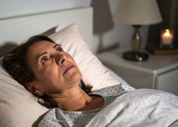 Mujer, insomnio, dormir