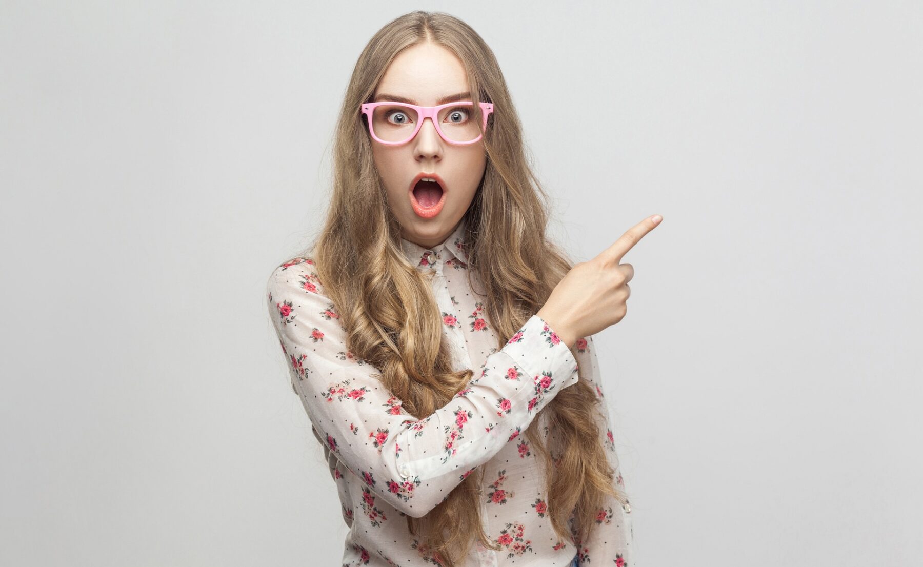 Los 3 pasatiempos que eligen las mujeres con alto coeficiente intelectual, según la IA