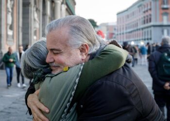 Hábito diario en personas mayores de 65 años para mejorar la salud mental, mejores hábitos diarios en la tercera edad, rutinas para evitar el deterioro cognitivo, mejorar la salud mental en la jubilación, beneficios de la siesta en la vejez.