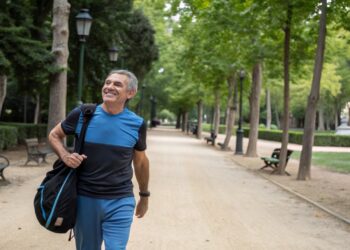 Hombre, ropa deportiva, ejercicio, actividad