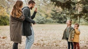 Soy psicóloga profesional y he estudiado a más de 200 niños: ésta es la frase más peligrosa que usan los padres