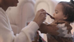 Soy pediatra de Harvard y esta es la comida que los padres no le están dando lo suficiente a sus hijos