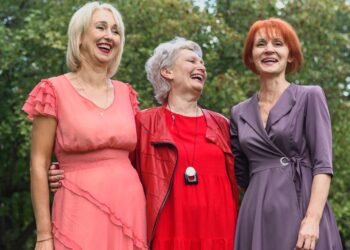 Color de ropa, mayores, psicología