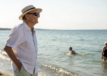 Hombre en la playa, ahogarse, verano