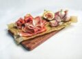 ¿Es el tocino una buena opción? Esta carne es la más dañina para el intestino, según los expertos