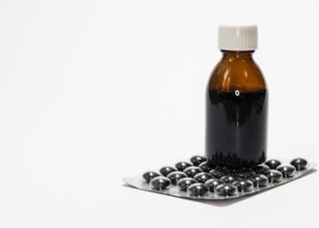 Lucía, 'Mi Pediatra', dice esto de los jarabes que le das a tus hijos y deja a todo el mundo sin palabras: "Efectos adversos..."