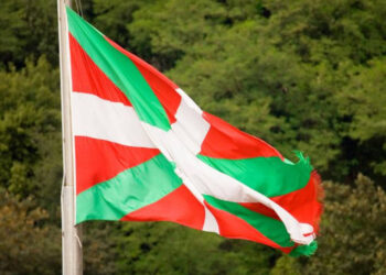 Cómo ven los valencianos a los vascos, encuesta sobre la forma de ser de los vascos según los valencianos, estudio psicológico de la Universidad de Valencia sobre la personalidad de los vascos, clichés de los vascos en Valencia.