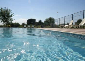 Piscina, verano, sol